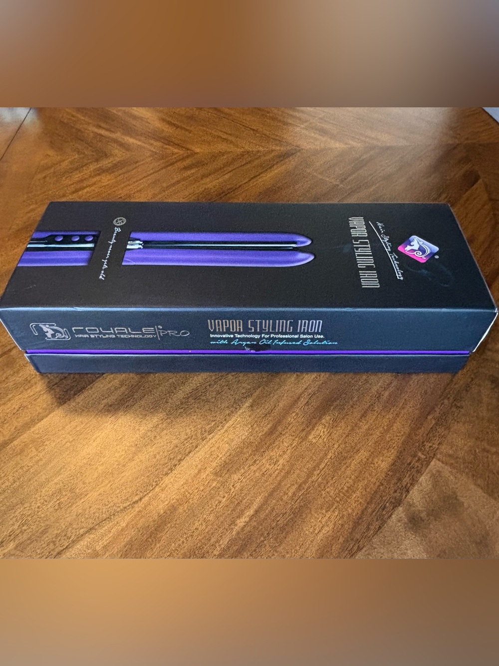 Royale Vapor Styling Iron Hair Straightener with bottle of Argan Oil New in Box